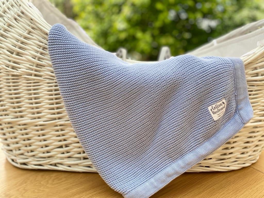 Pure Organic Cotton Misty Blue Knitted Baby Blanket – Comfortable and Stylish for Baby's Bedtime